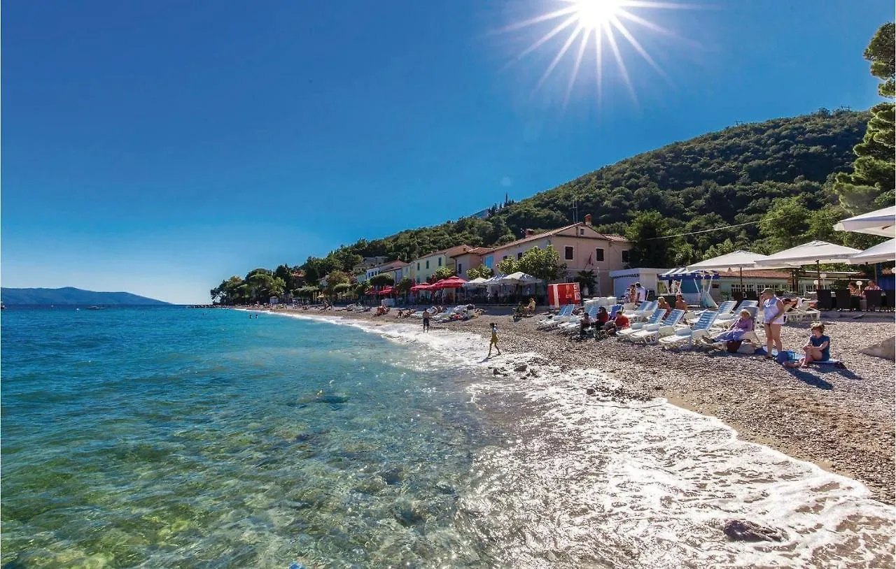 3 Bedroom Cozy Apartment In Mošćenička Draga