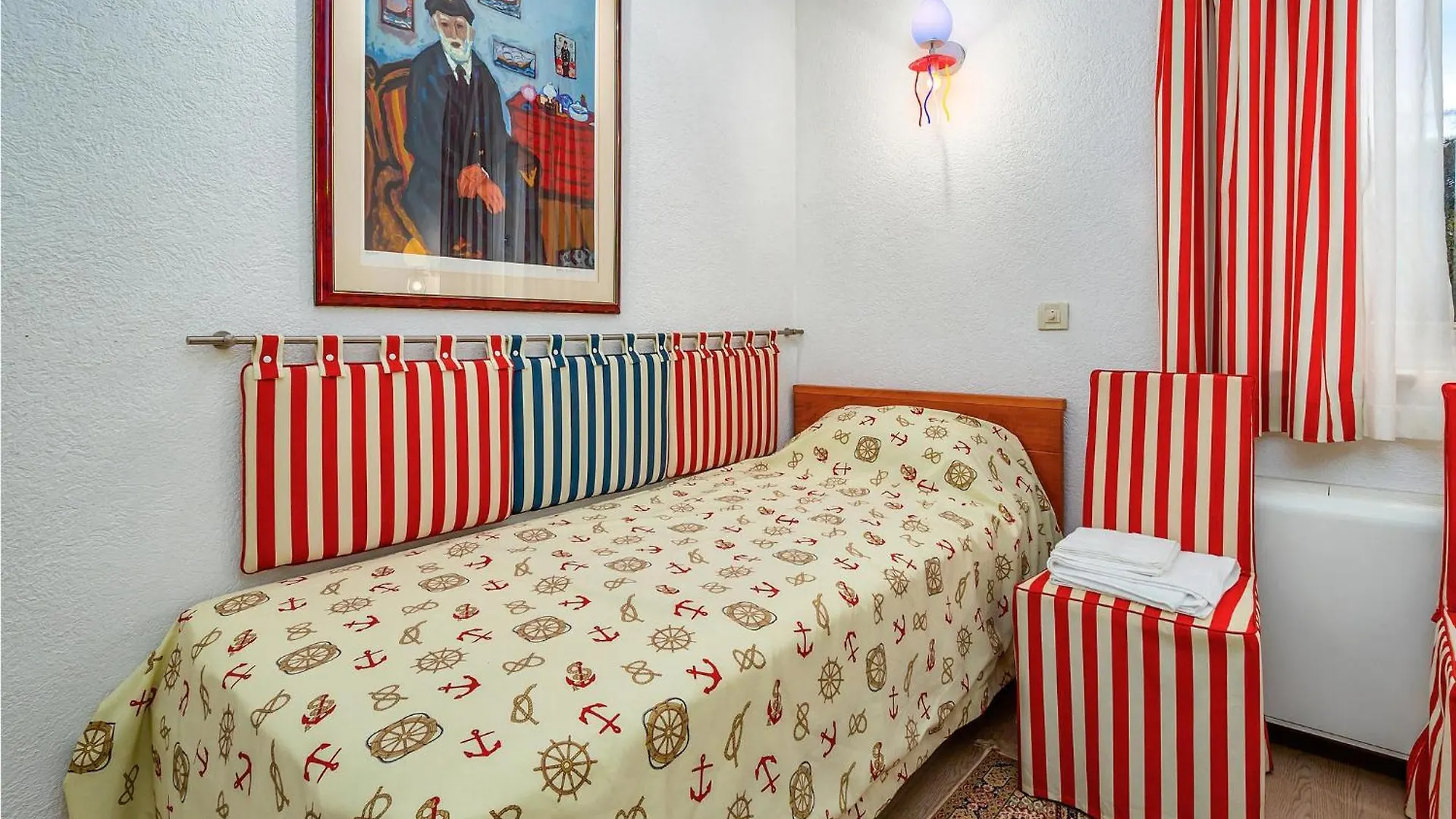 3 Bedroom Cozy Apartment In Moscenicka Draga